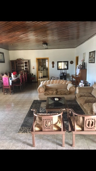 CASA COM 5 QUARTOS E PISCINA AQUECIDA NO JARDIM MARAJÁ - MARILIA S/P: 3ª foto da galeria de imagens do imóvel