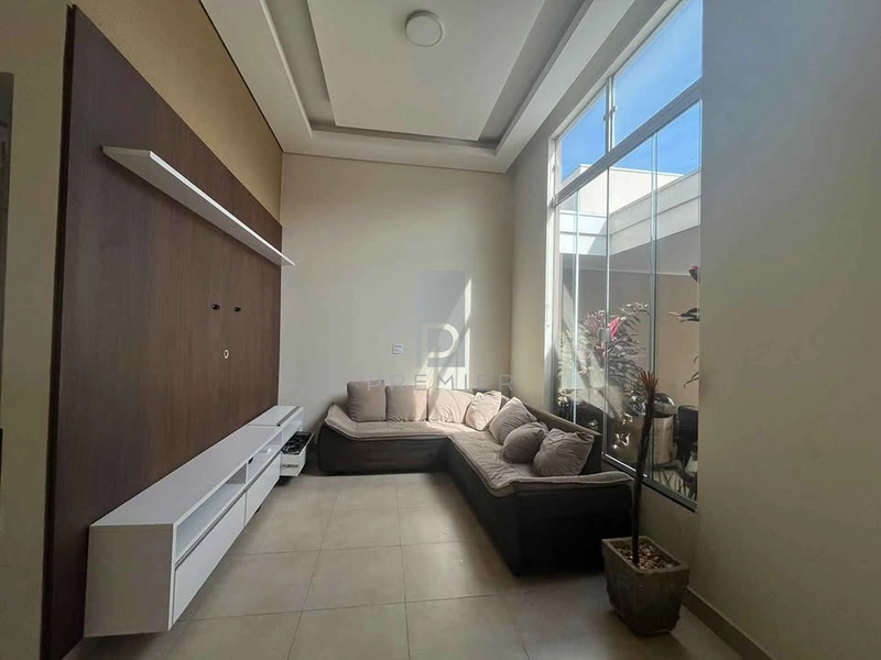 Casa com 2 quartos no Jd. Monte Castelo em Marilia / SP: 1ª foto da galeria de imagens do imóvel