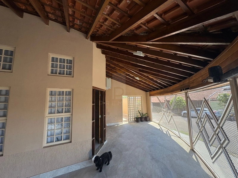 Casa com 3 quartos sendo 1 suíte no Jd. Califórnia em Marília-SP.: 1ª foto da galeria de imagens do imóvel