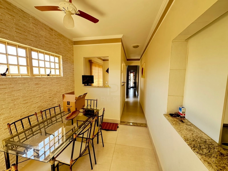 Casa com 3 quartos sendo 1 suíte no Jd. Califórnia em Marília-SP.: 11ª foto da galeria de imagens do imóvel