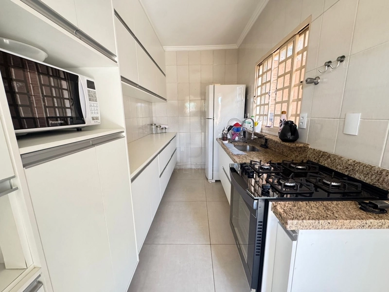 Casa com 3 quartos sendo 1 suíte no Jd. Califórnia em Marília-SP.: 10ª foto da galeria de imagens do imóvel