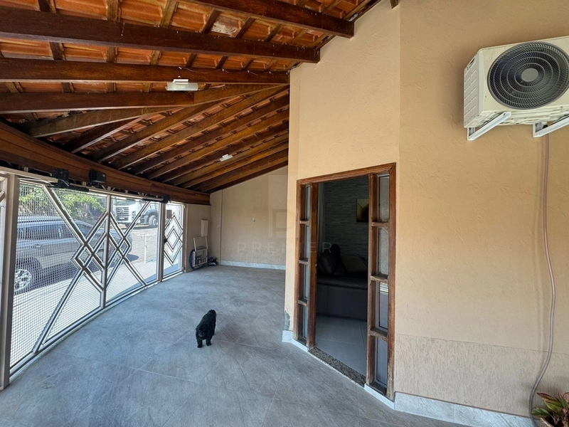 Casa com 3 quartos sendo 1 suíte no Jd. Califórnia em Marília-SP.: 3ª foto da galeria de imagens do imóvel