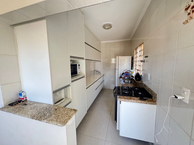 Casa com 3 quartos sendo 1 suíte no Jd. Califórnia em Marília-SP.: 9ª foto da galeria de imagens do imóvel