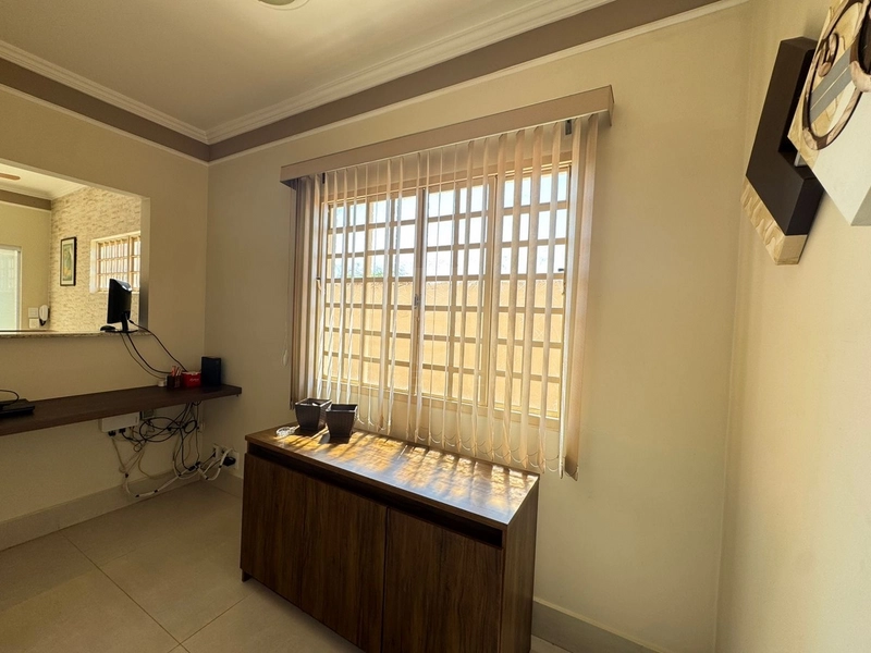 Casa com 3 quartos sendo 1 suíte no Jd. Califórnia em Marília-SP.: 8ª foto da galeria de imagens do imóvel