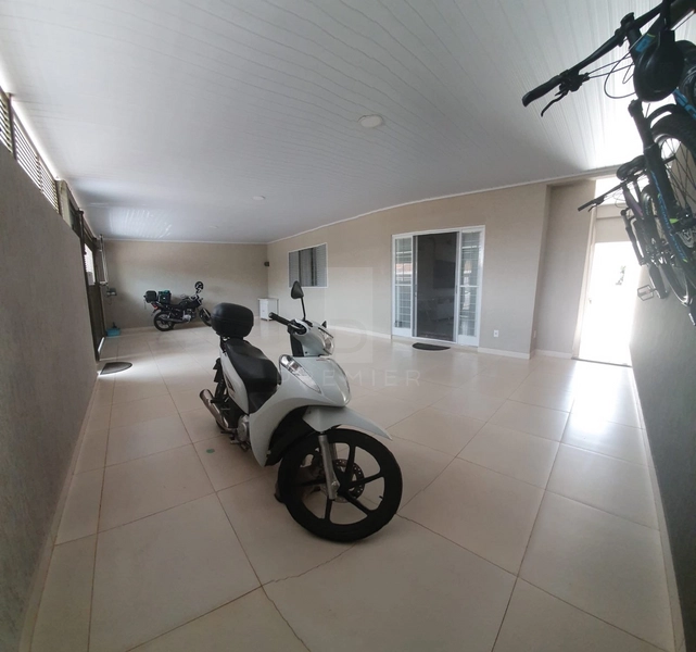 Casa a Venda com 3 suítes no Jd. Nacional em Marília-SP.: 3ª foto da galeria de imagens do imóvel