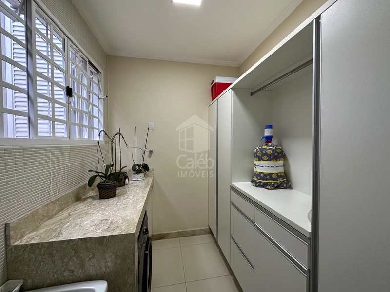 Casa confortável à venda no Jardim São Francisco em Marília-SP: 62ª foto da galeria de imagens do imóvel