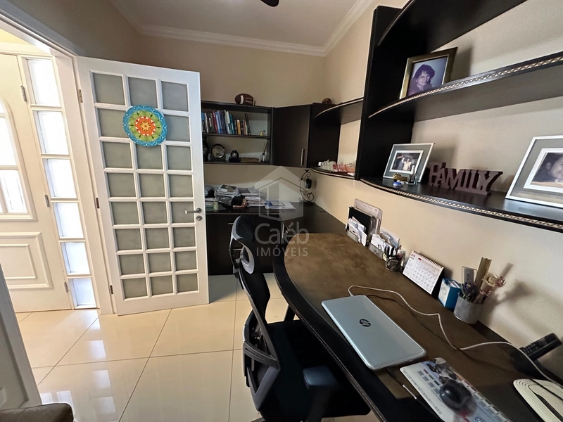Casa confortável à venda no Jardim São Francisco em Marília-SP: 9ª foto da galeria de imagens do imóvel