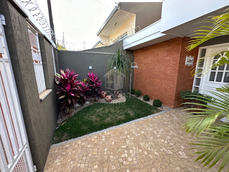 Casa confortável à venda no Jardim São Francisco em Marília-SP: 2ª foto da galeria de imagens do imóvel