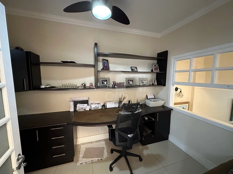 Casa confortável à venda no Jardim São Francisco em Marília-SP: 8ª foto da galeria de imagens do imóvel