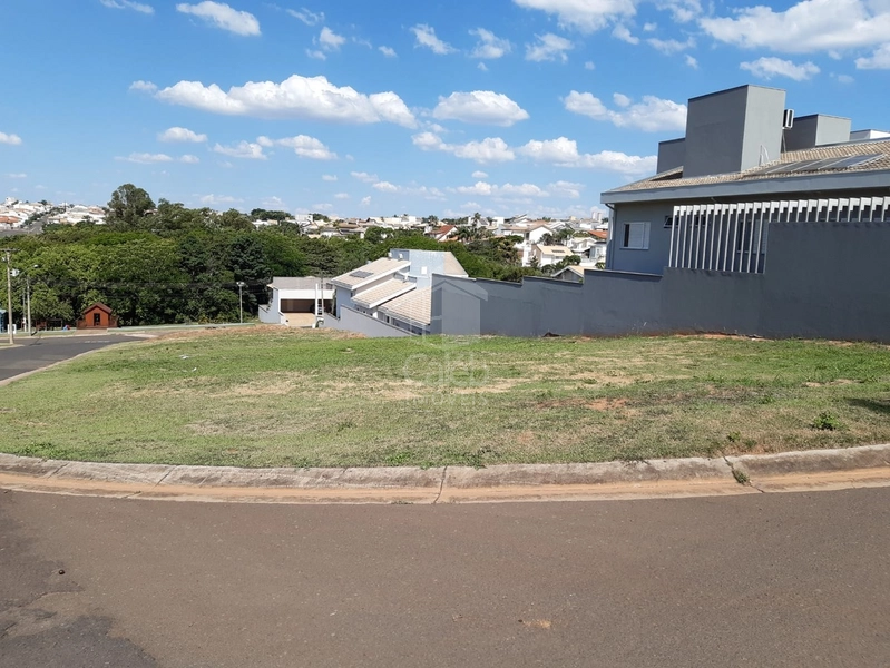 Vende-se Terreno no Condomínio Residencial Terra Verde em Marília-SP.: 1ª foto da galeria de imagens do imóvel