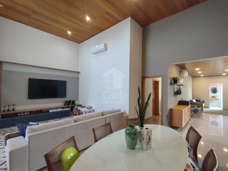 Casa a Venda no Condomínio Reserva Esmeralda em Marília-SP.: 3ª foto da galeria de imagens do imóvel