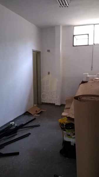 Casa Comercial a Venda com 10 salas em Marília SP: 4ª foto da galeria de imagens do imóvel
