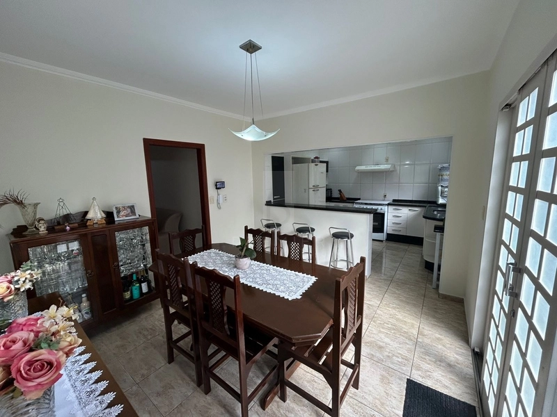 Casa com 3 quartos sendo 1 suíte no Jd. Bela Vista em Marília-SP.: 23ª foto da galeria de imagens do imóvel
