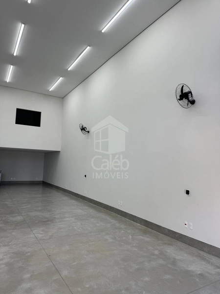Vende-se Barracão no Bairro Bassan em Marília-SP.: 4ª foto da galeria de imagens do imóvel