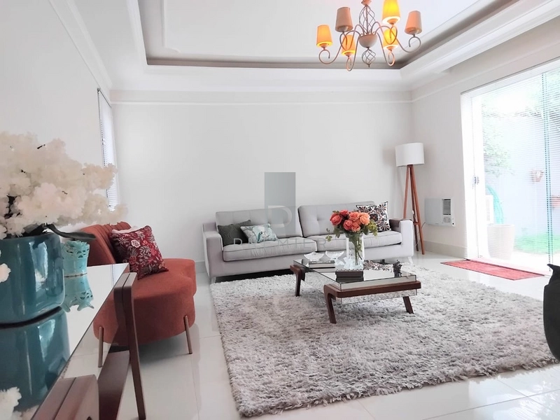 Casa a Venda com 4 quartos no bairro Maria Izabel em Marília- SP. : 1ª foto da galeria de imagens do imóvel