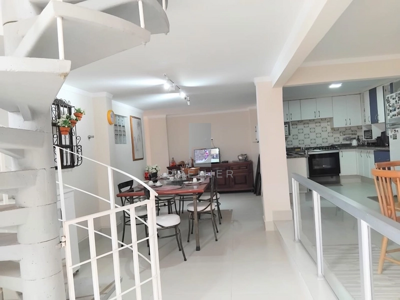 Casa a Venda com 4 quartos no bairro Maria Izabel em Marília- SP. : 6ª foto da galeria de imagens do imóvel