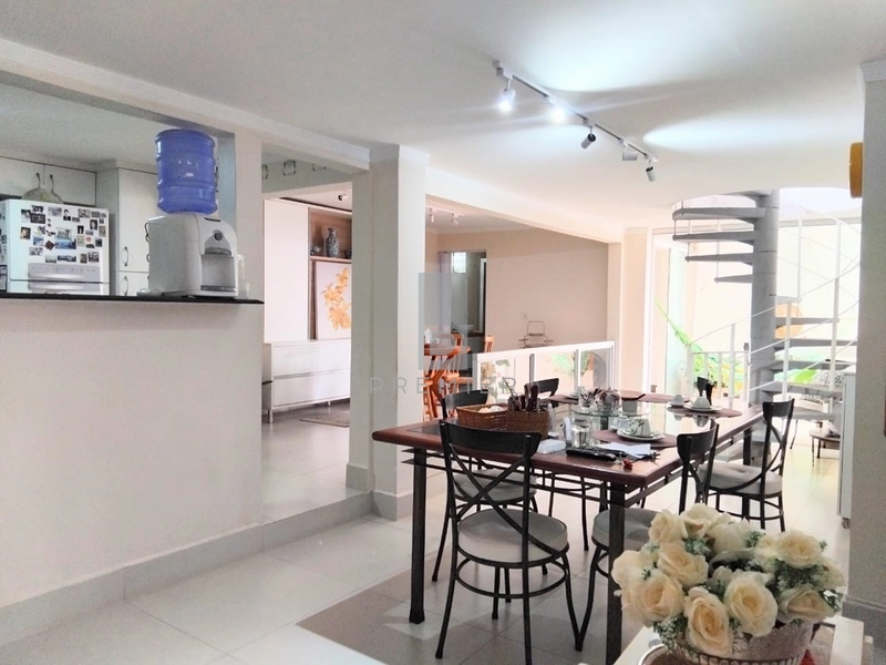 Casa a Venda com 4 quartos no bairro Maria Izabel em Marília- SP. : 9ª foto da galeria de imagens do imóvel