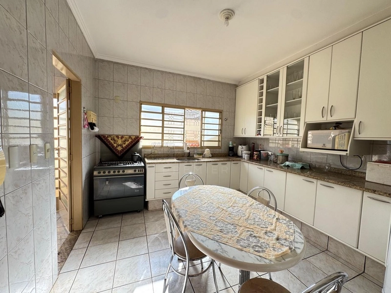 Casa com 3 quartos no Jardim Parati-Marilia/SP: 14ª foto da galeria de imagens do imóvel