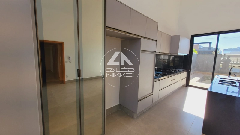 Casa com pisicna no Condominio Jd de Renoir em Marilia / SP: 3ª foto da galeria de imagens do imóvel