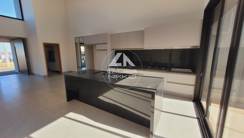 Casa com pisicna no Condominio Jd de Renoir em Marilia / SP: 5ª foto da galeria de imagens do imóvel