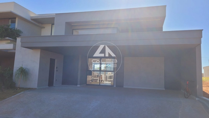 Casa com pisicna no Condominio Jd de Renoir em Marilia / SP: 1ª foto da galeria de imagens do imóvel