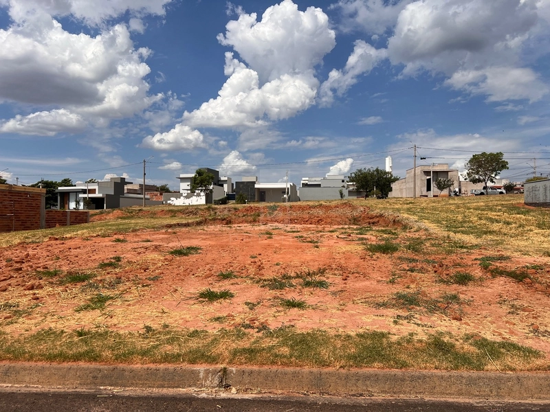 Terreno a Venda no Condomínio Verana Pq. Alvorada em Marília-SP.: 1ª foto da galeria de imagens do imóvel