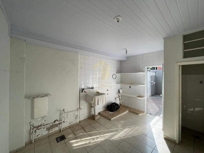 Casa à venda no Bairro Salgado Filho em Marília-SP: 3ª foto da galeria de imagens do imóvel