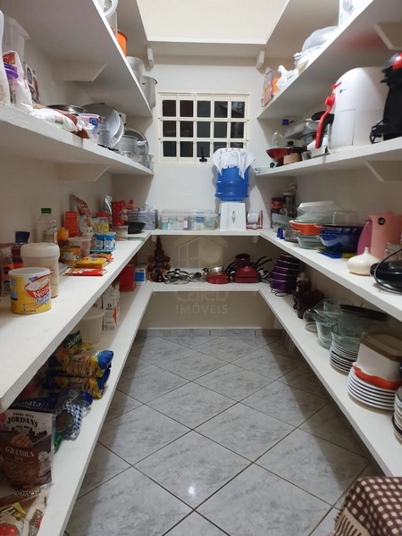 Vende-se Casa no Jardim São Domingos em Marília-SP. e: 13ª foto da galeria de imagens do imóvel