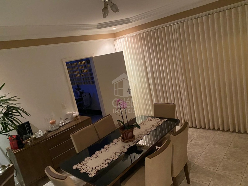 Casa a Venda no Bairro Rivieira em Marília-SP.: 3ª foto da galeria de imagens do imóvel
