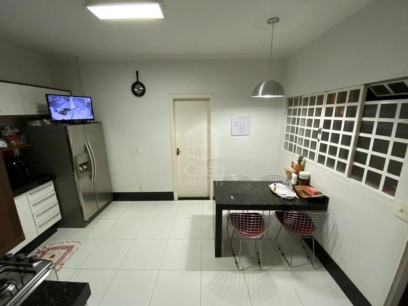 Casa a Venda no Bairro Rivieira em Marília-SP.: 5ª foto da galeria de imagens do imóvel