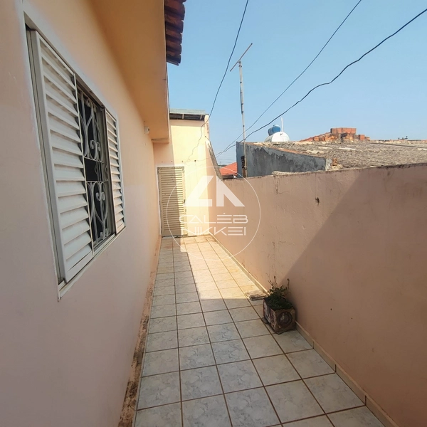 Casa no Jd. Bandeirantes: 2ª foto da galeria de imagens do imóvel
