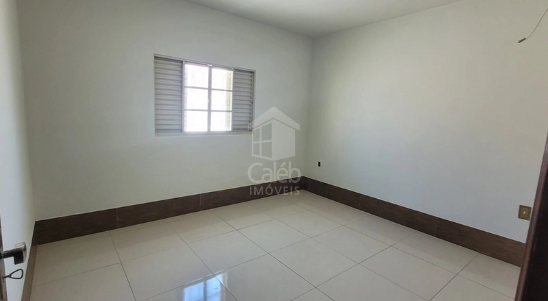Casa à venda com 3 dormitórios no Jardim Ohara em Marília-SP: 9ª foto da galeria de imagens do imóvel