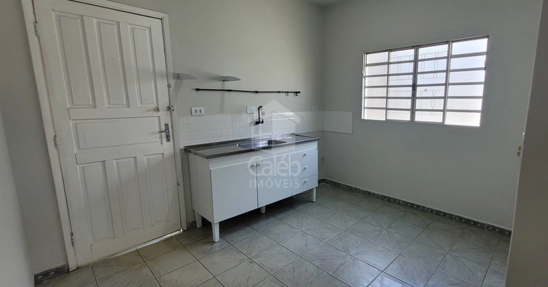 Casa à venda com 3 dormitórios no Jardim Ohara em Marília-SP: 4ª foto da galeria de imagens do imóvel