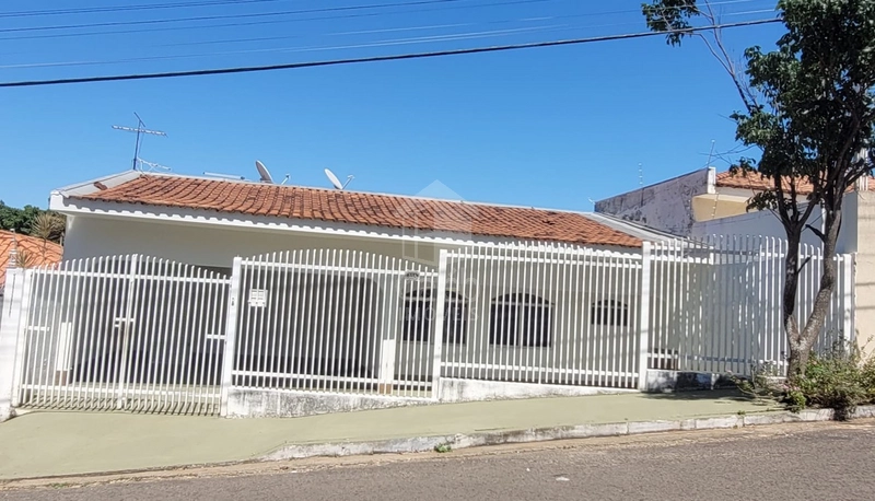 Casa à venda com 3 dormitórios no Jardim Ohara em Marília-SP: 26ª foto da galeria de imagens do imóvel