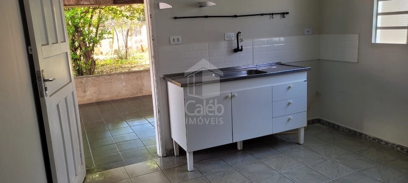 Casa à venda com 3 dormitórios no Jardim Ohara em Marília-SP: 3ª foto da galeria de imagens do imóvel