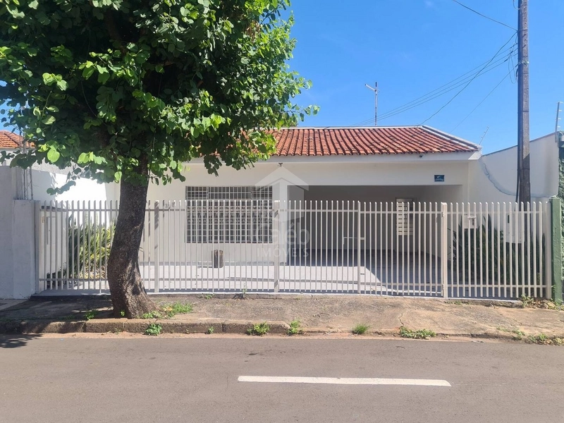 Casa a Venda no Bairro Lorenzetti em Marília-SP.: 1ª foto da galeria de imagens do imóvel