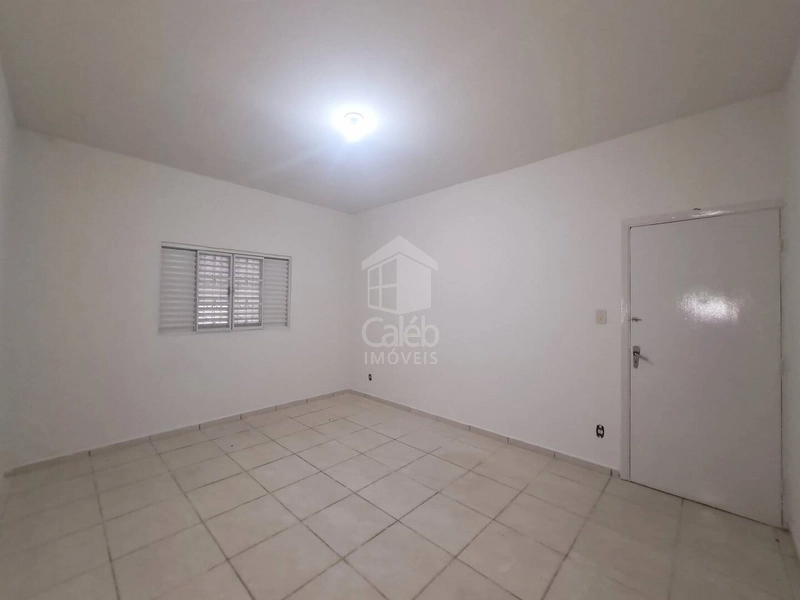 Casa a Venda no Bairro Lorenzetti em Marília-SP.: 8ª foto da galeria de imagens do imóvel
