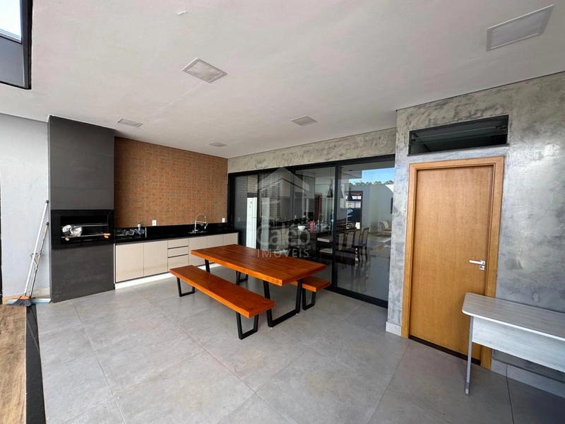 Casa a venda no Jardim Florença com 3 suítes e piscina em Marília-SP: 8ª foto da galeria de imagens do imóvel