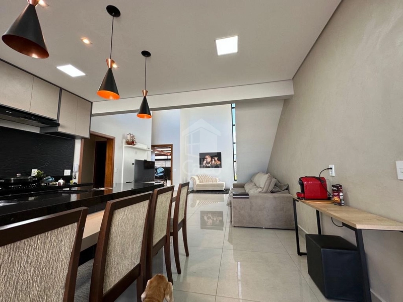 Casa a venda no Jardim Florença com 3 suítes e piscina em Marília-SP: 24ª foto da galeria de imagens do imóvel