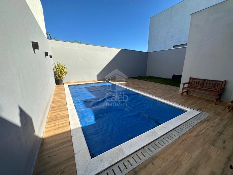 Casa a venda no Jardim Florença com 3 suítes e piscina em Marília-SP: 7ª foto da galeria de imagens do imóvel