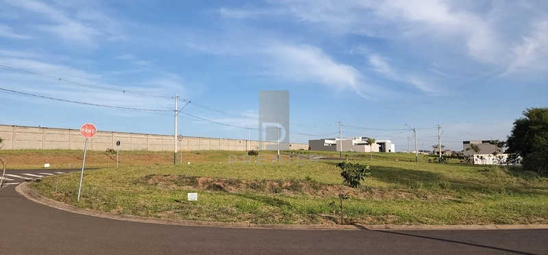 Terreno a Venda medindo 442 metros no Condomínio Vila Flora III em Marília-SP. : 2ª foto da galeria de imagens do imóvel