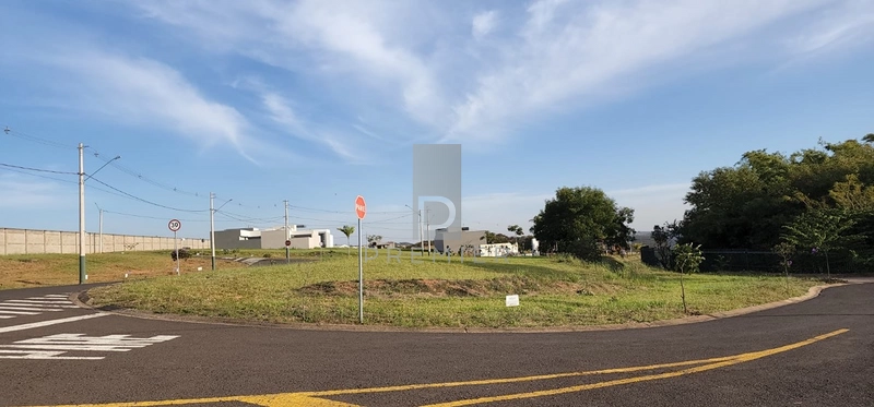 Terreno a Venda medindo 442 metros no Condomínio Vila Flora III em Marília-SP. : 6ª foto da galeria de imagens do imóvel