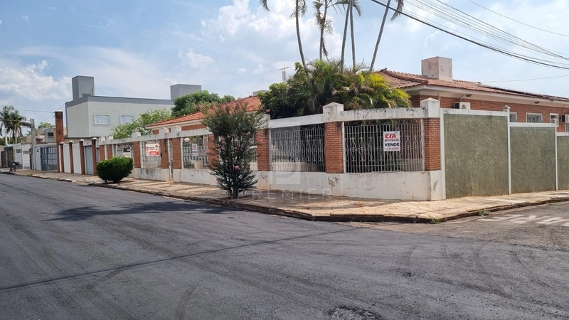 Casa a Venda no Bairro Aeroporto em Marília-SP.: 13ª foto da galeria de imagens do imóvel