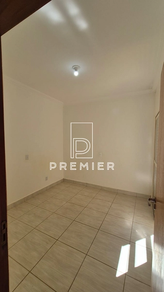 Casa com 3 quartos (1 suíte) : 14ª foto da galeria de imagens do imóvel
