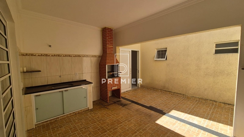 Casa com 3 quartos (1 suíte) : 21ª foto da galeria de imagens do imóvel