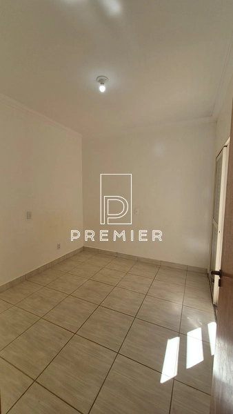 Casa com 3 quartos (1 suíte) : 13ª foto da galeria de imagens do imóvel