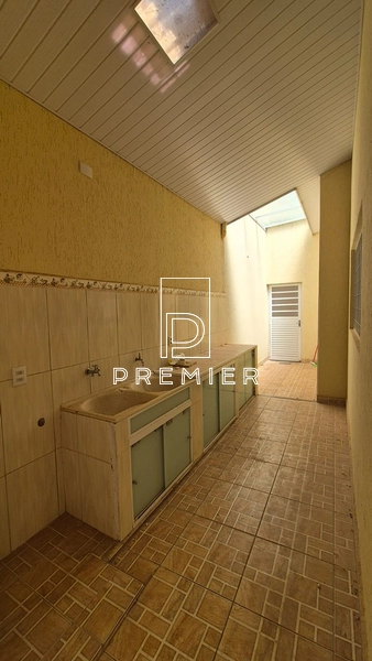 Casa com 3 quartos (1 suíte) : 23ª foto da galeria de imagens do imóvel