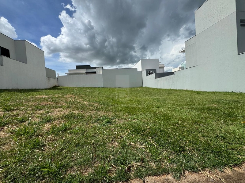 Terreno a Venda no Condomínio Reserva Esmeralda em Marília-SP.: 4ª foto da galeria de imagens do imóvel
