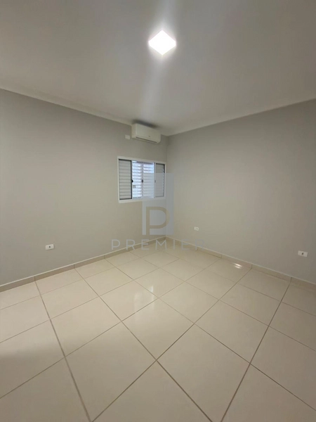 Casa a Venda com 3 quartos no Bairro Palmital em Marília-SP. : 16ª foto da galeria de imagens do imóvel