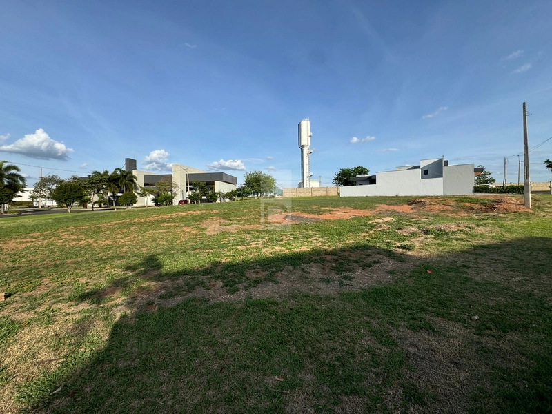 Terreno plano no Condomínio Verana em Marília-SP.: 1ª foto da galeria de imagens do imóvel
